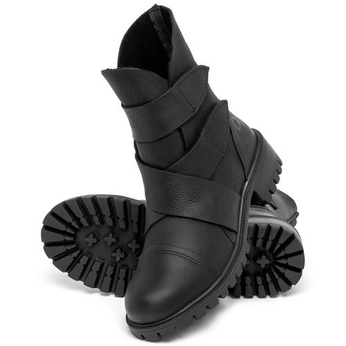 Bota   Cano Curto Salto de 3 cm em Couro Preto - Codigo - 137235