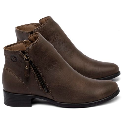 Bota   Cano Curto Salto de 3 cm em Couro Café - Codigo - 139080