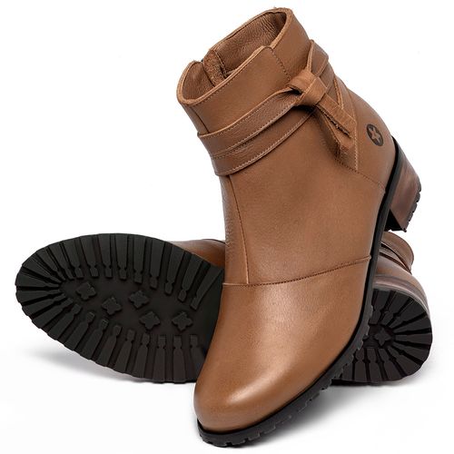 Bota   Cano Curto Salto de 3 cm em Couro Laranja - Codigo - 9611