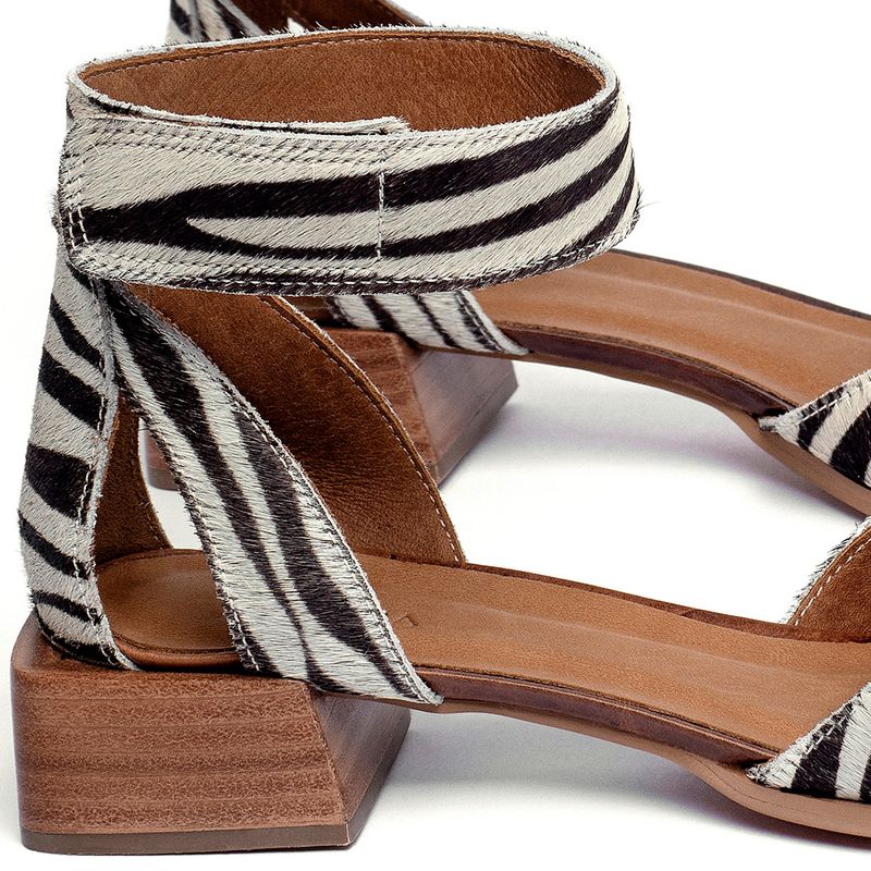 Laranja_Lima_Shoes_Sapatos_Femininos___Scarpin___Bico_Fino_Salto_de_3_cm_em_Couro_Zebra_-_Codigo_-_3902_5