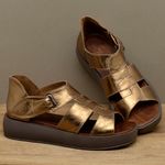 Laranja_Lima_Shoes_Sapatos_Femininos__-Sandalia---Boho-Salto-de-4-cm-em-Couro-Metalizado---Codigo---3915_3