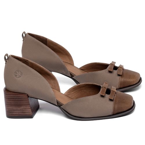 Scarpin   Bico Quadrado Salto de 5 cm em Couro Fendi - Codigo - 157036