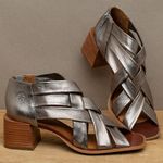 Laranja_Lima_Shoes_Sapatos_Femininos__-Sandalia---Laranja-Lima-Shoes-Classic-Salto-de-6-cm-em-Couro-Metalizado---Codigo---3829_3
