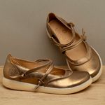 Laranja_Lima_Shoes_Sapatos_Femininos__-Tenis---Cano-Baixo-em-Couro-Metalizado---Codigo---156039_3