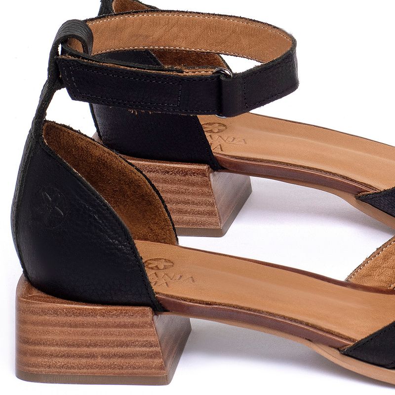Laranja_Lima_Shoes_Sapatos_Femininos__-Scarpin---Bico-Fino-Salto-de-3-cm-em-Couro-Preto---Codigo---3938_6