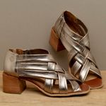 Laranja_Lima_Shoes_Sapatos_Femininos__-Sandalia---Laranja-Lima-Shoes-Classic-Salto-de-6-cm-em-Couro-Metalizado---Codigo---3829_3