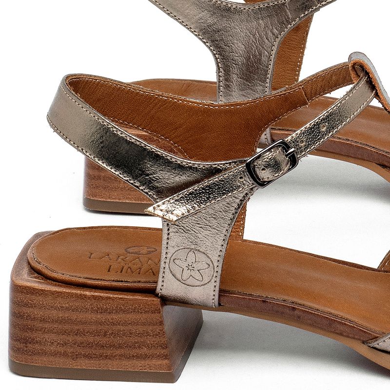 Laranja_Lima_Shoes_Sapatos_Femininos__-Scarpin---Bico-Fino-Salto-de-3-cm-em-Couro-Metalizado---Codigo---3939_5