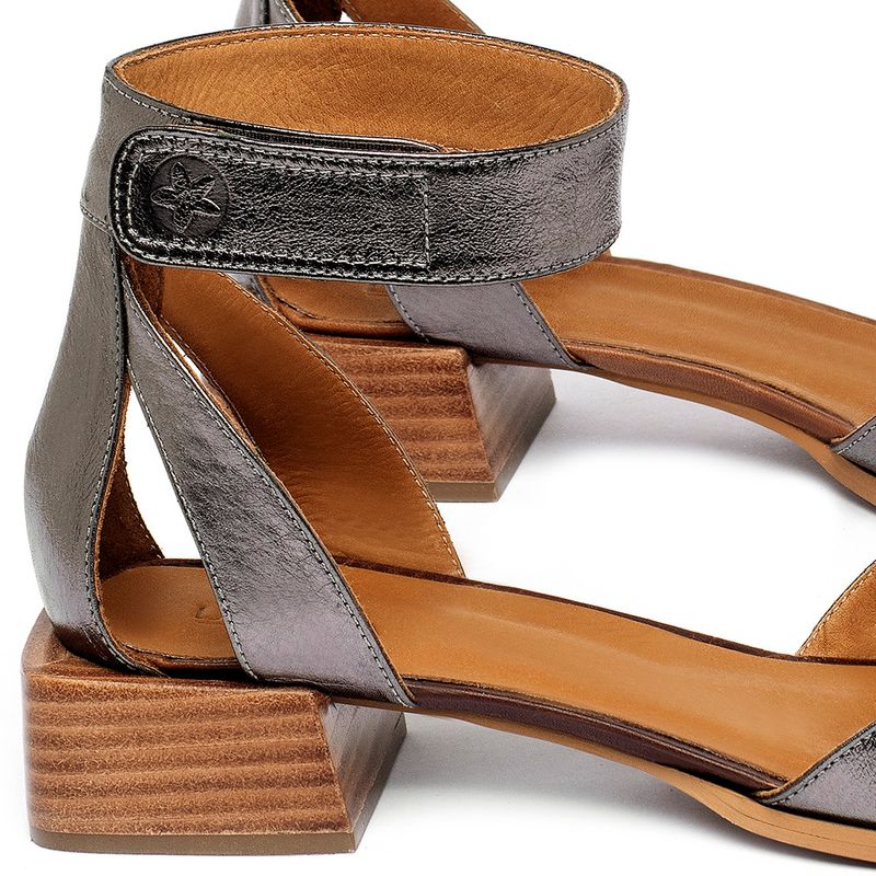 Laranja_Lima_Shoes_Sapatos_Femininos__-Scarpin---Bico-Fino-Salto-de-3-cm-em-Couro-Metalizado---Codigo---3901_5