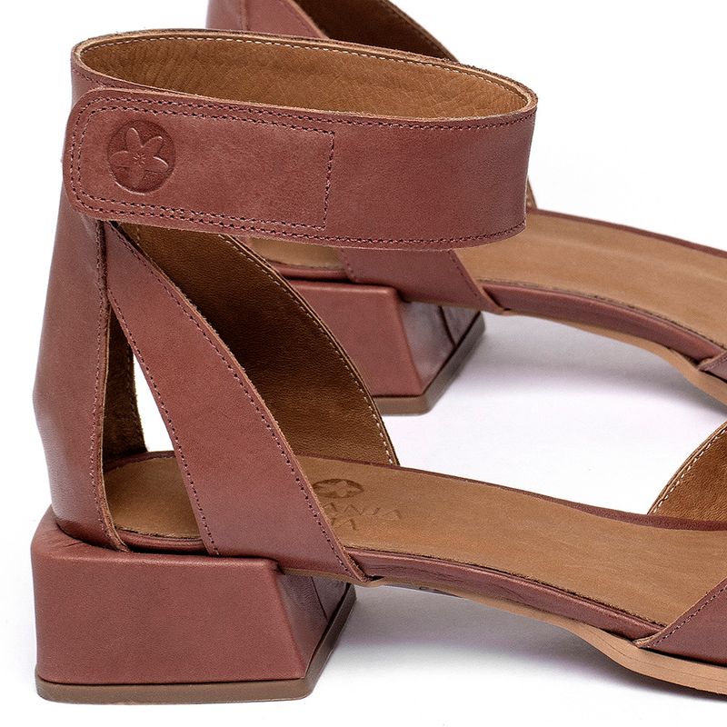 Laranja_Lima_Shoes_Sapatos_Femininos__-Scarpin---Bico-Fino-Salto-de-3-cm-em-Couro-Terracota---Codigo---3901_5