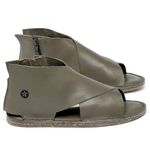 Laranja_Lima_Shoes_Sapatos_Femininos__-Sandalia-Rasteira---Flat-em-Couro-Musgo---Codigo---156025_1