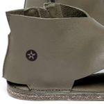 Laranja_Lima_Shoes_Sapatos_Femininos__-Sandalia-Rasteira---Flat-em-Couro-Musgo---Codigo---156025_5