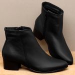 Laranja_Lima_Shoes_Sapatos_Femininos__-Bota---Cano-Curto-Salto-de-4-cm-em-Couro-Preto---Codigo---152002_3