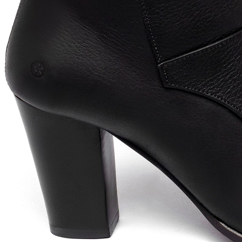 Laranja_Lima_Shoes_Sapatos_Femininos__-Bota---Cano-Curto-Salto-de-7-cm-em-Couro-Preto---Codigo---152003_6