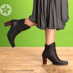 Laranja_Lima_Shoes_Sapatos_Femininos__-Bota---Cano-Curto-Salto-de-7-cm-em-Couro-Preto---Codigo---152029_8