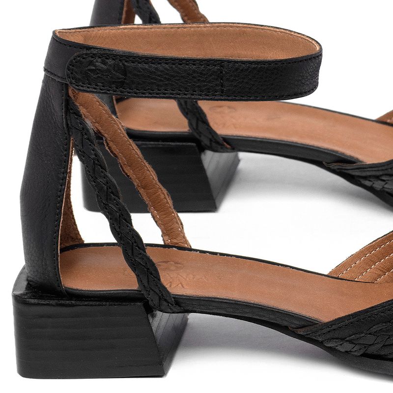 Laranja_Lima_Shoes_Sapatos_Femininos__-Scarpin---Bico-Fino-Salto-de-3-cm-em-Couro-Preto---Codigo---3945_5
