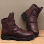 Laranja_Lima_Shoes_Sapatos_Femininos__-Bota---Cano-Curto-Salto-de-2-cm-em-Couro-Vinho---Codigo---156094_3