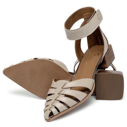 Scarpin   Bico Fino Salto de 3 cm em Couro Nude - Codigo - 3901