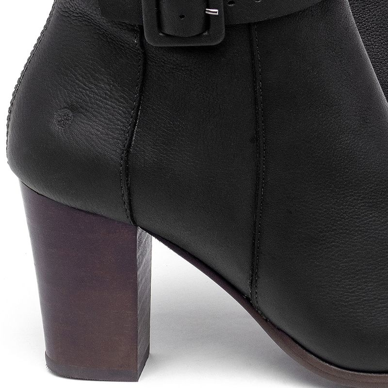 Laranja_Lima_Shoes_Sapatos_Femininos__-Bota---Cano-Curto-Salto-de-7-cm-em-Couro-Preto---Codigo---152030_6