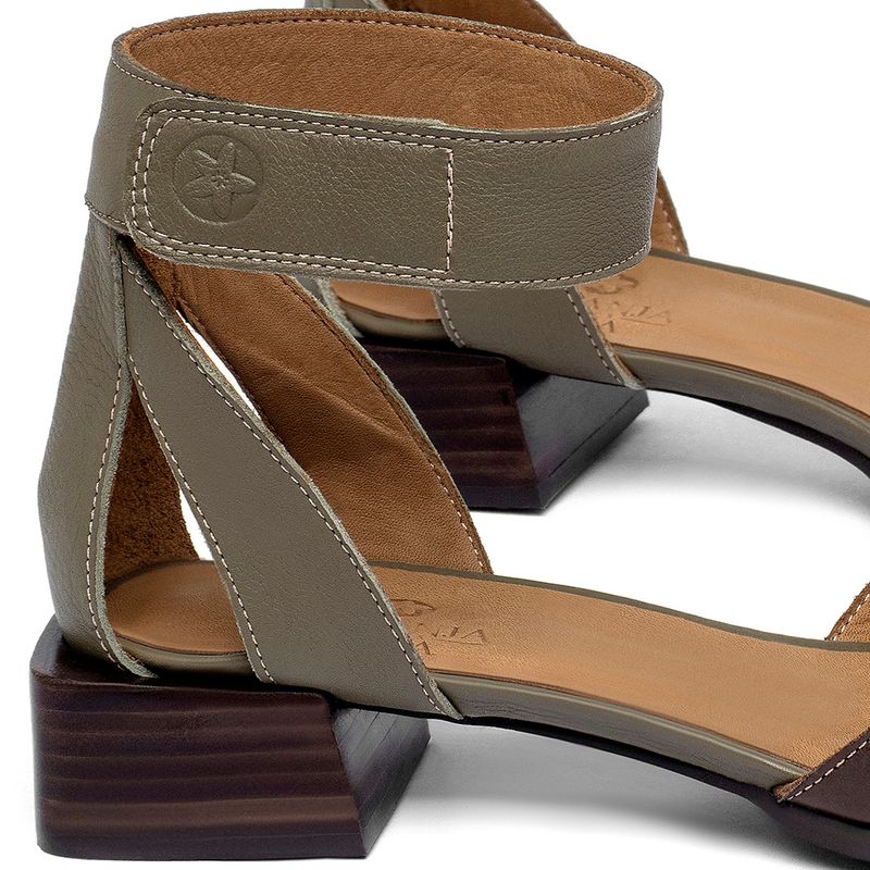 Laranja_Lima_Shoes_Sapatos_Femininos__-Scarpin---Bico-Fino-Salto-de-3-cm-em-Couro-Colorido---Codigo---3901_5