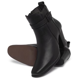 Bota   Cano Curto Salto de 7 cm em Couro Preto - Codigo - 152030