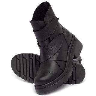 Bota   Cano Médio Salto de 4 cm em Couro Preto - Codigo - 153031