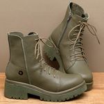Laranja_Lima_Shoes_Sapatos_Femininos__-Bota---Cano-Medio-Salto-de-4-cm-em-Couro-Musgo---Codigo---153087_3