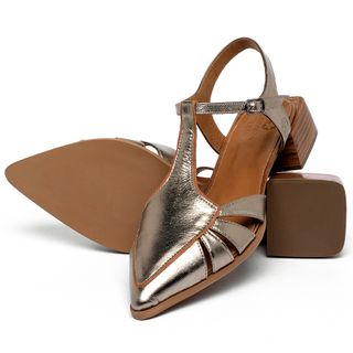 Scarpin   Bico Fino Salto de 3 cm em Couro Metalizado - Codigo - 3939