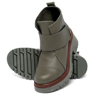 Bota   Cano Curto Salto de 4 cm em Couro Musgo - Codigo - 153026