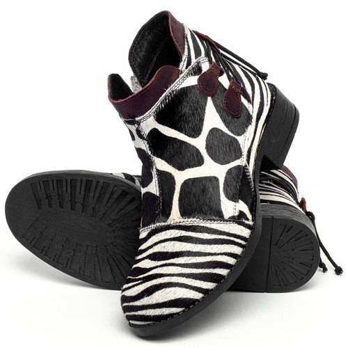 Bota Cano Curto em Couro Zebra - Codigo - 141193