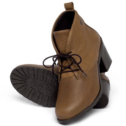 Bota Cano Curto Salto de 6 cm em Couro Caramelo - Codigo - 137261