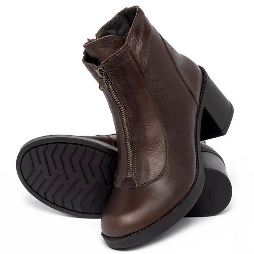 Bota   Cano Curto Salto de 5 cm em Couro Marrom - Codigo - 141335