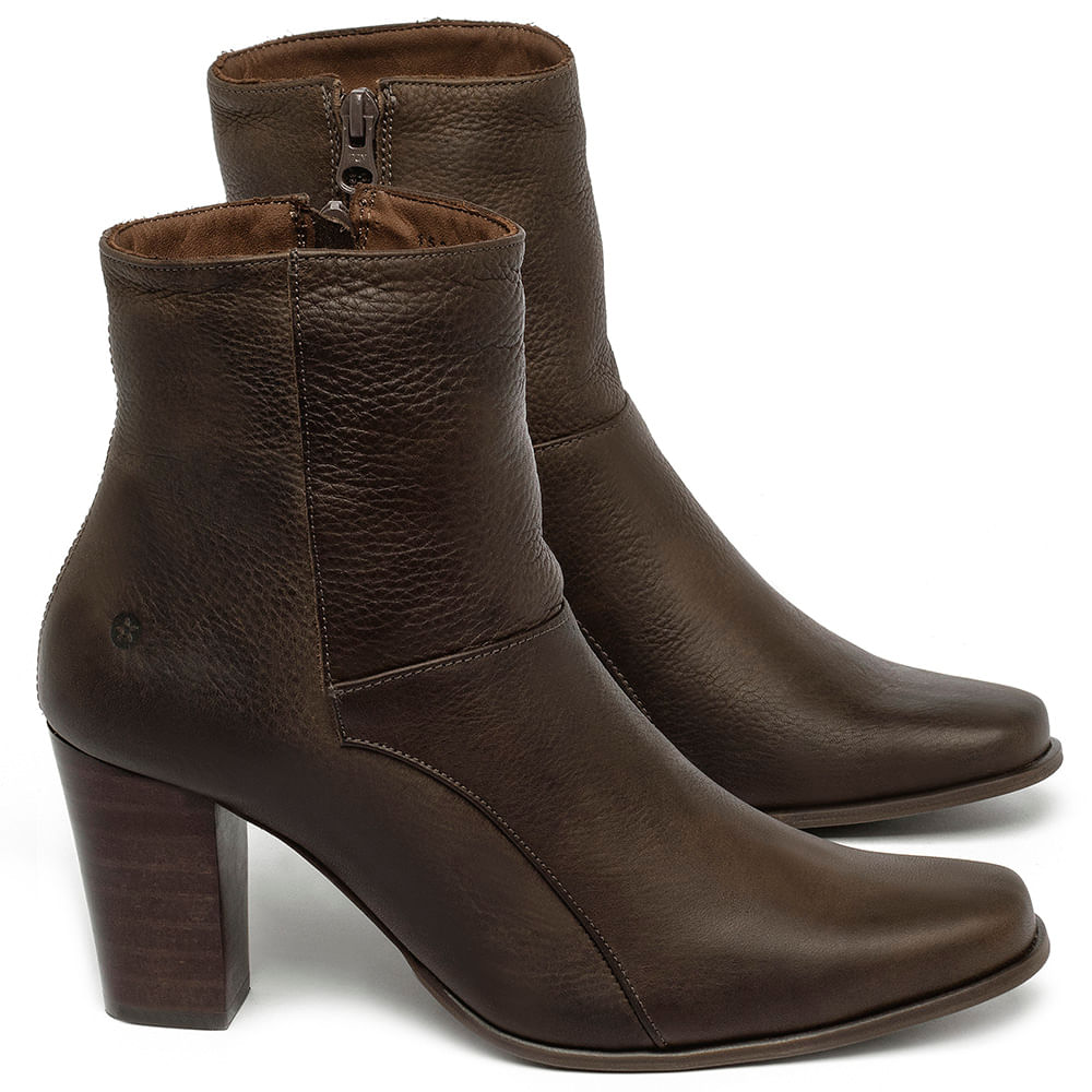 Bota Cano Curto Salto de 7 cm em Couro Caf Codigo 152003