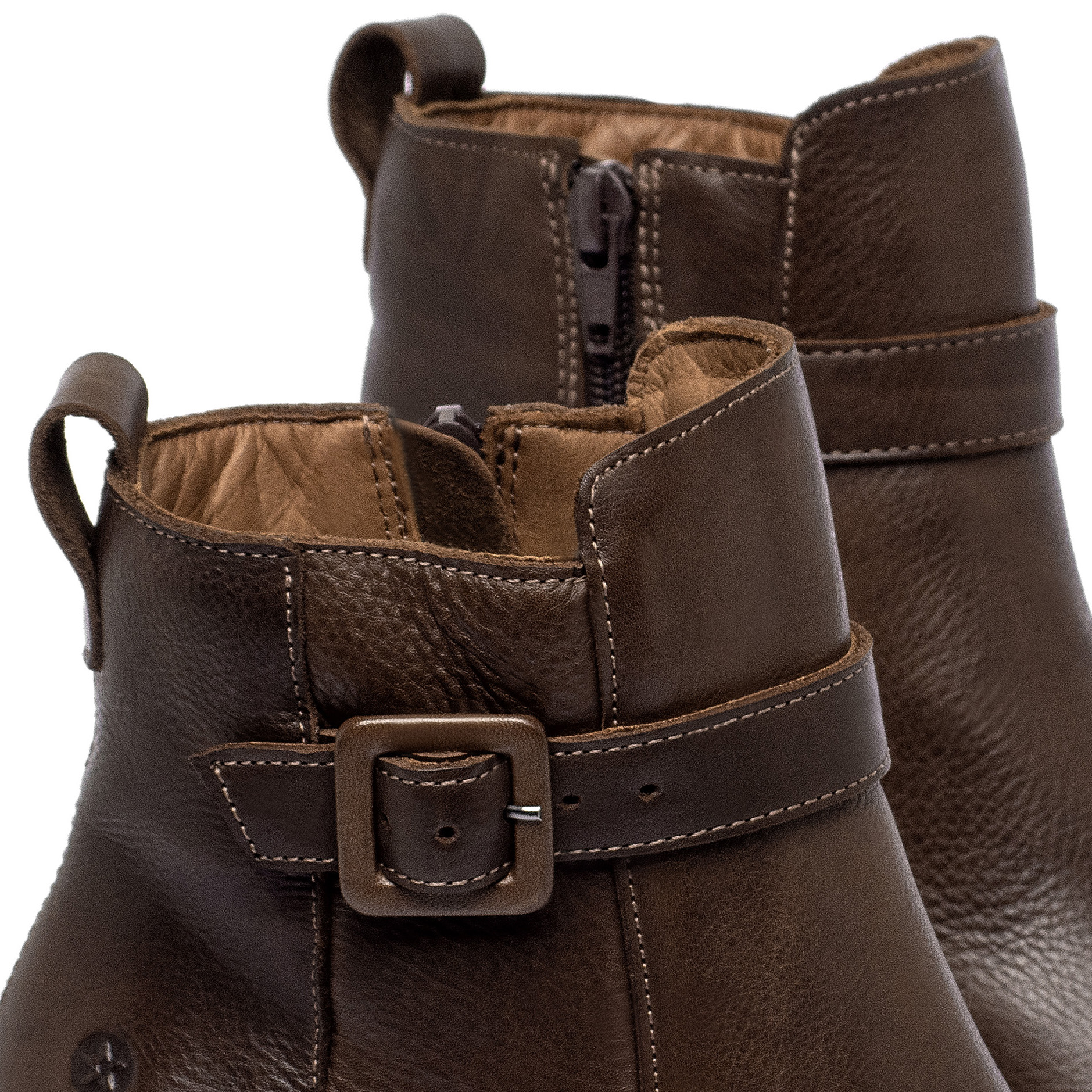 Bota Cano Curto Salto de 7 cm em Couro Café